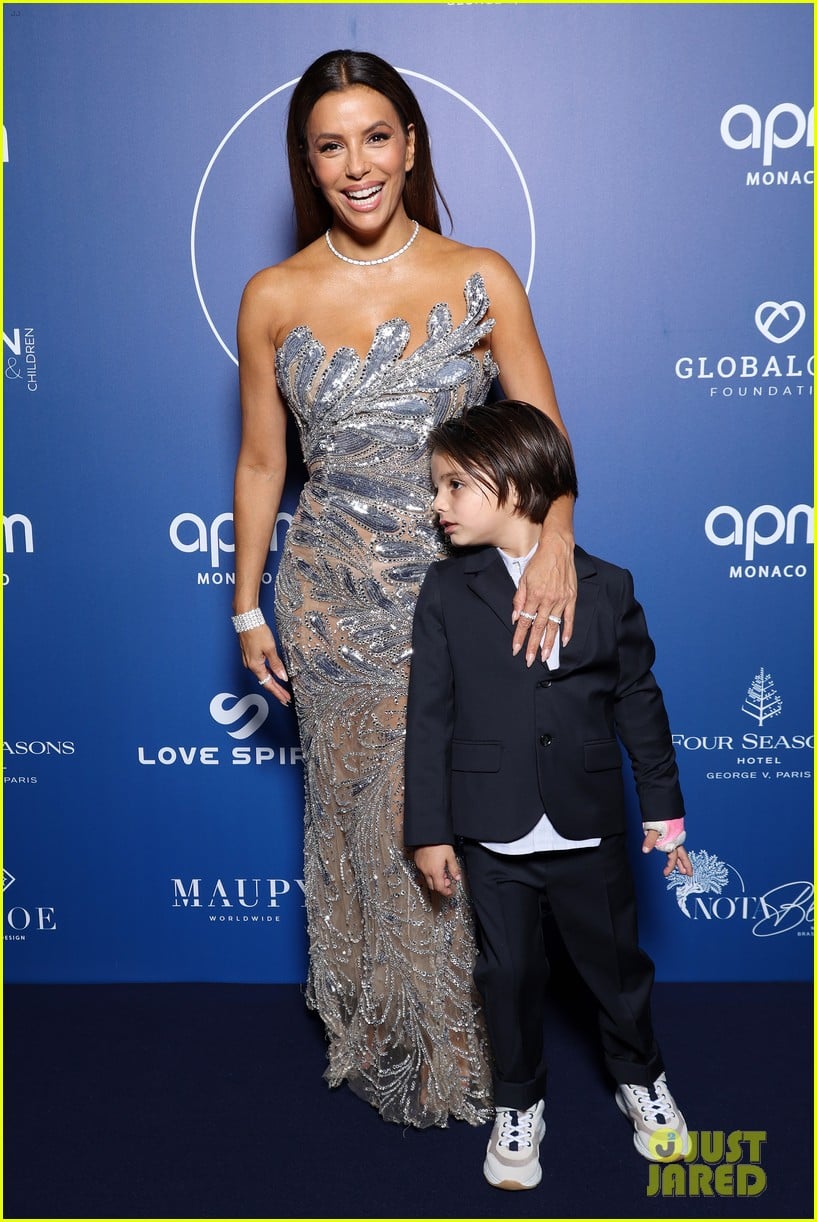 Eva Longoria Brings Son Santiago, 6, to Global Gift Gala Photo 5084307(02)