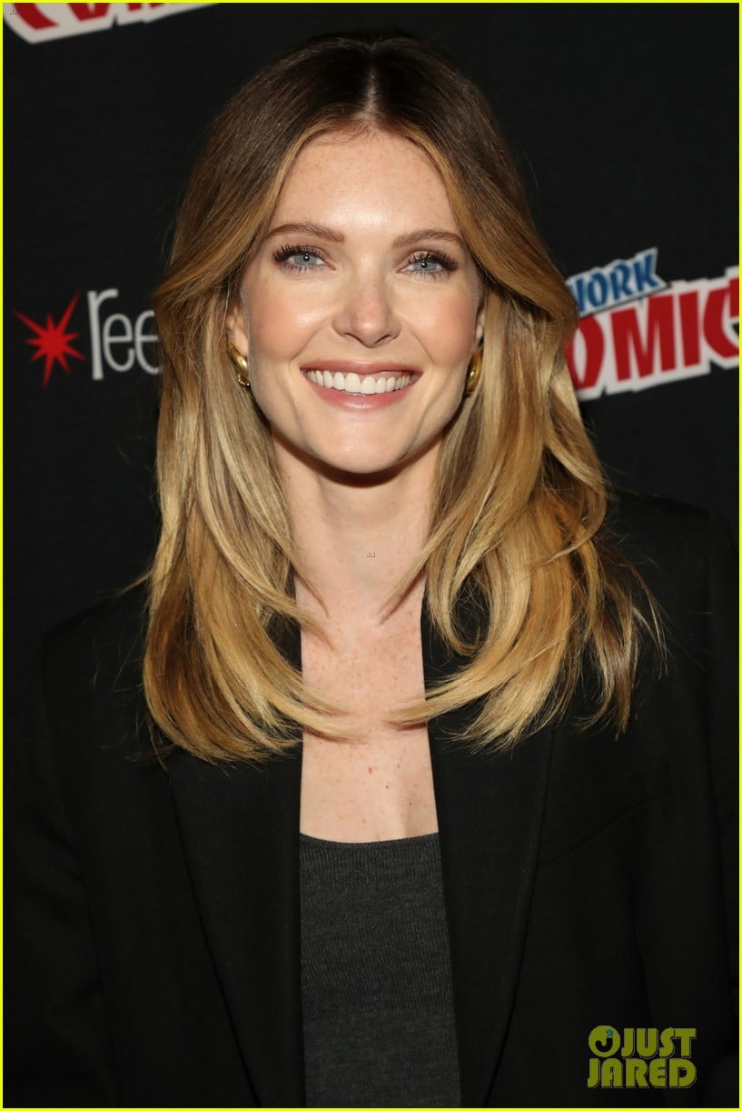 Meghann Fahy Reveals New 'Drop' Details & Release Date During ComicCon