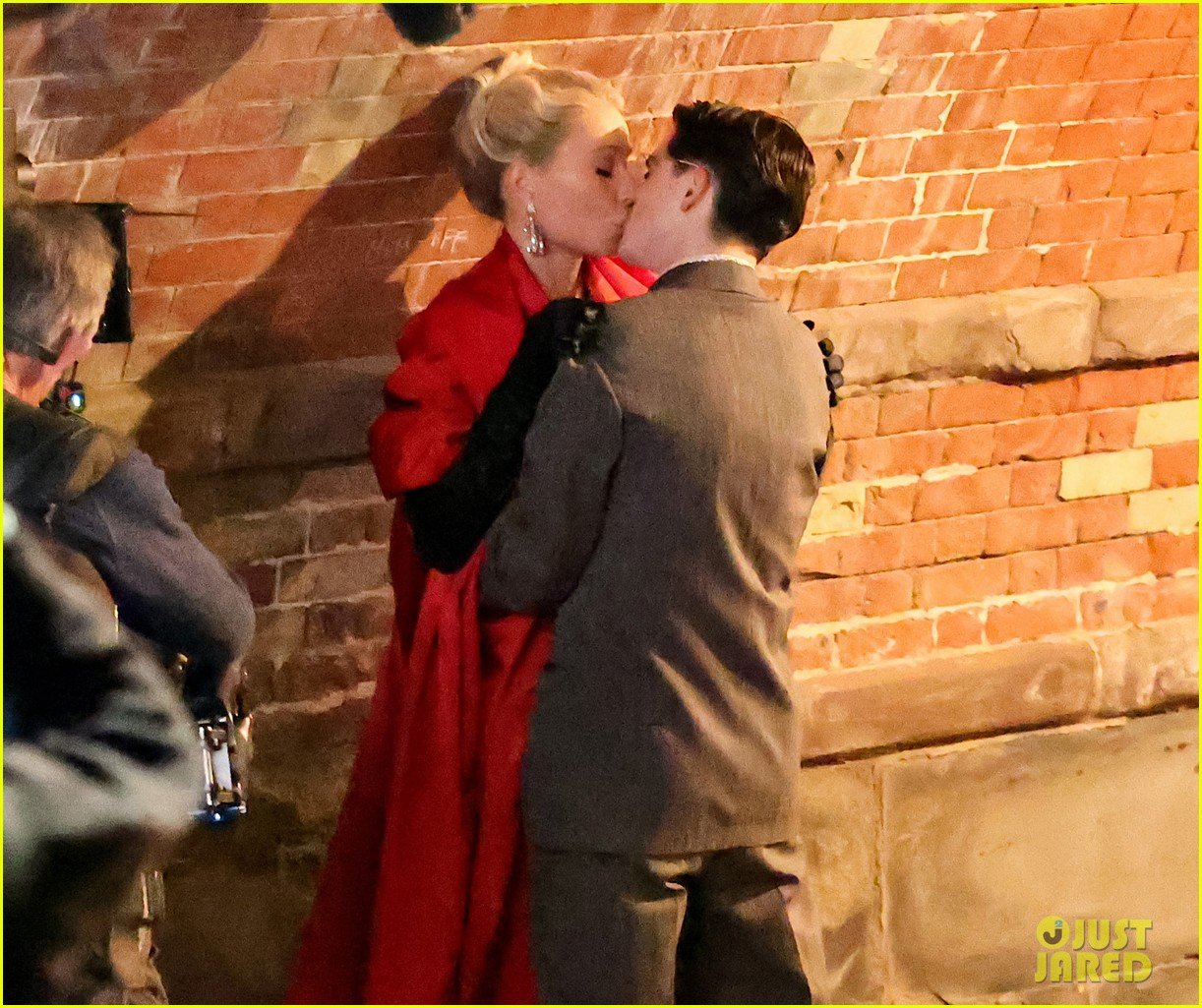Timothee Chalamet & Paltrow Kiss on 'Marty Supreme' Set While