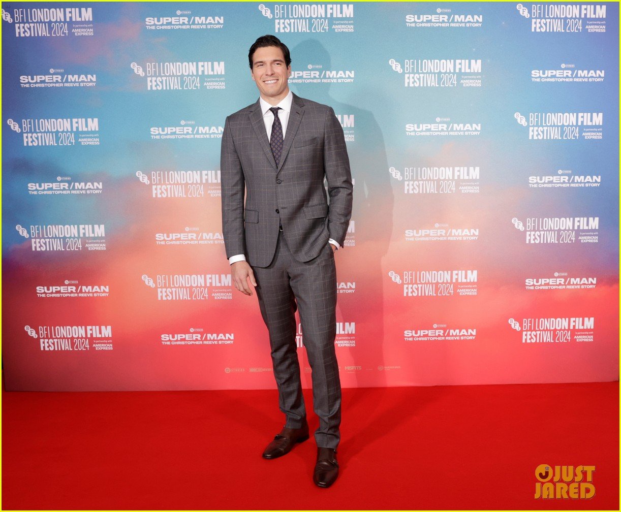 Christopher Reeve's 3 Kids Walk Red Carpet Together at 'Super/Man