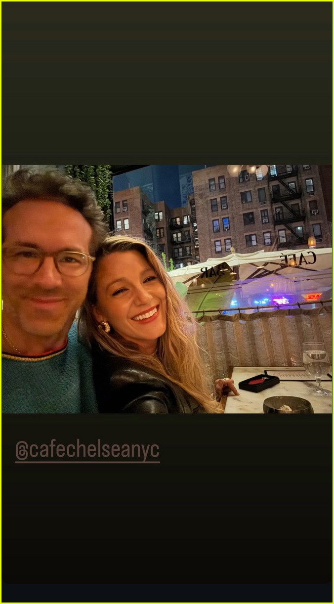 Ryan Reynolds Shares Rare Selfie from Date Night with Blake Lively(01)