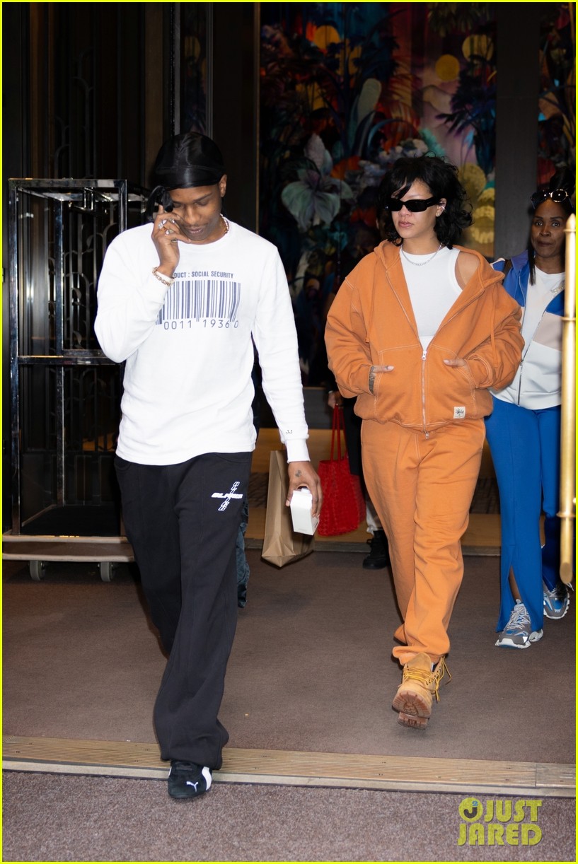 AAP Rocky Steps Out with Rihanna After He's Named Met Gala 2025 Co(00)