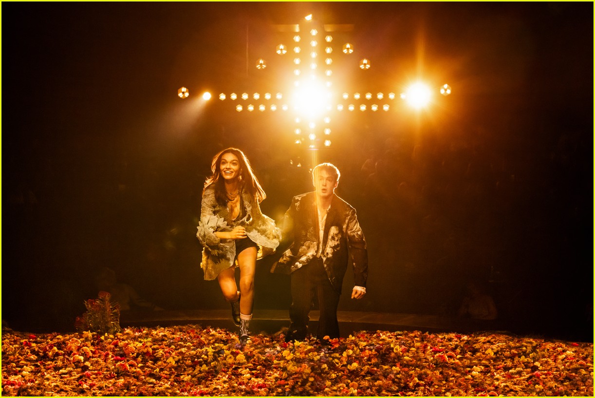 broadway-s-romeo-juliet-shares-new-look-at-rachel-zegler-kit