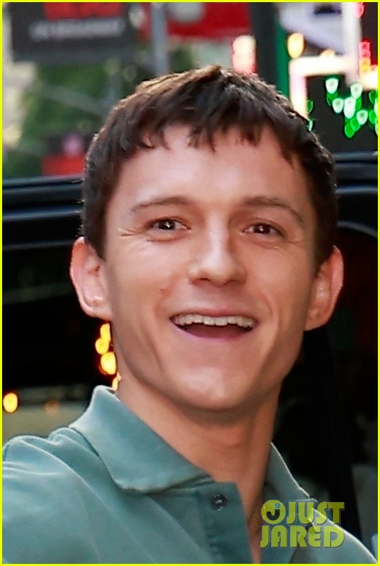 spider man 4 tom holland nyc  25090252