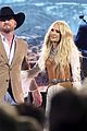 carrie underwood surprise performance at cma awards 02
