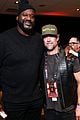 charlize theron shaq josh duhamel attend jake paul mike tyson fight 04