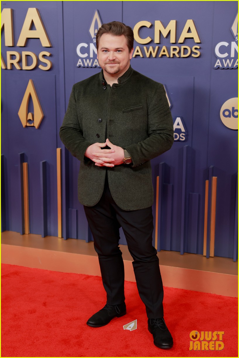 CMA Awards 2024 See Photos of Every Star in Attendance (Including