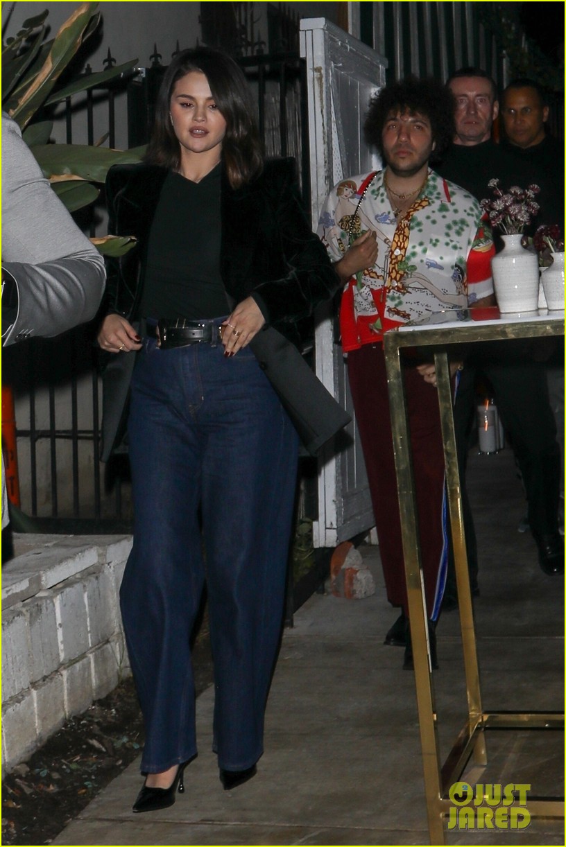 Selena Gomez & Boyfriend Benny Blanco Step Out for Date Night in West