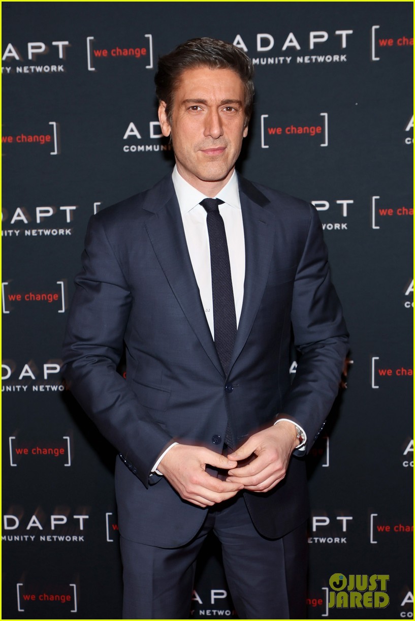 Is David Muir Single or Married? What We Know About the ABC Anchor's(02)