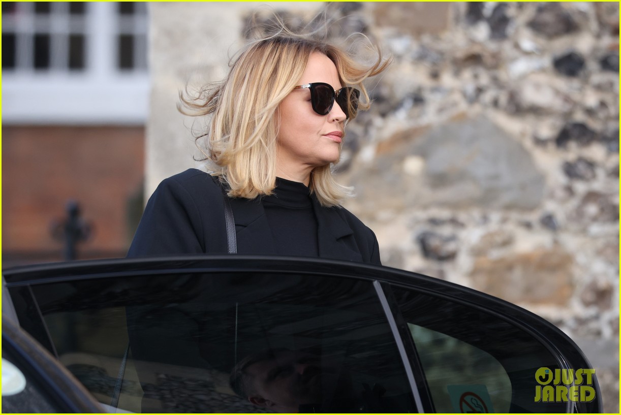 Simon Cowell, James Corden & More Pay Their Respects at Liam Payne's