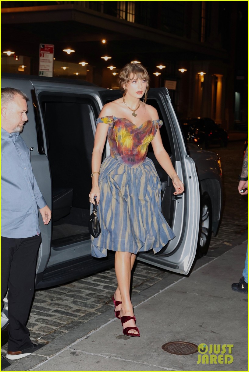 Taylor Swift Goes Glam for Dinner in NYC with Zoe Kravitz & Jerrod