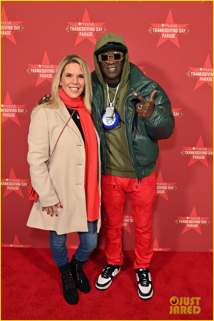 Jessica Chastain, Sherri Shepherd, Flavor Flav & More VIP Guests Attend