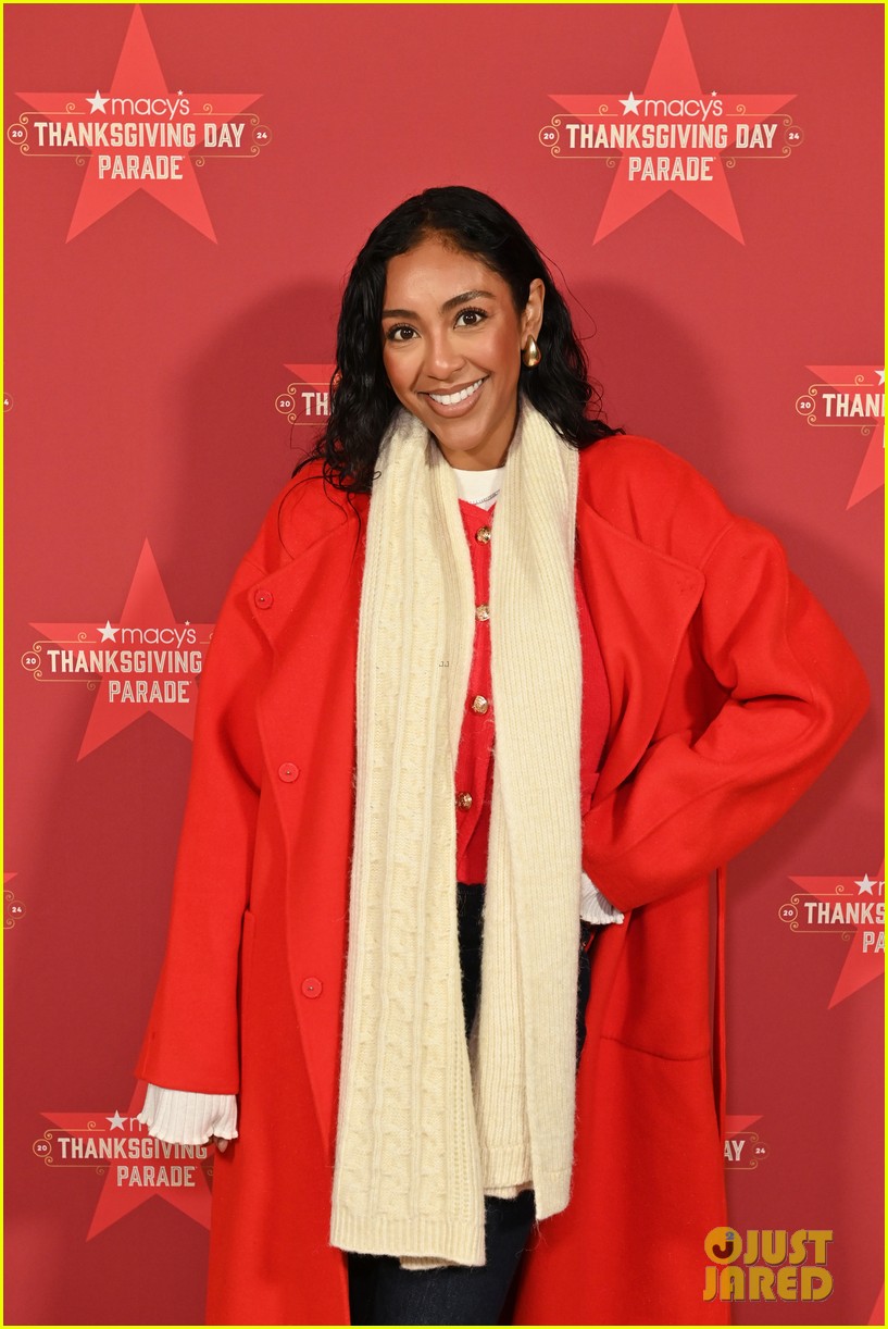 Jessica Chastain, Sherri Shepherd, Flavor Flav & More VIP Guests Attend