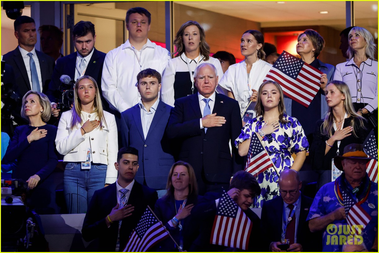 Photo: tim walz kids hope gus photos 35 | Photo 5095313 | Just Jared