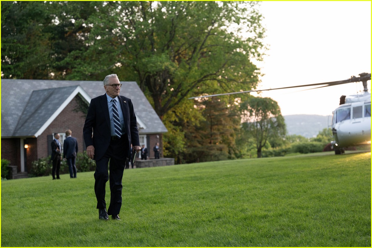 Zero Day Robert De Niro Stars As A Former President In First Look At