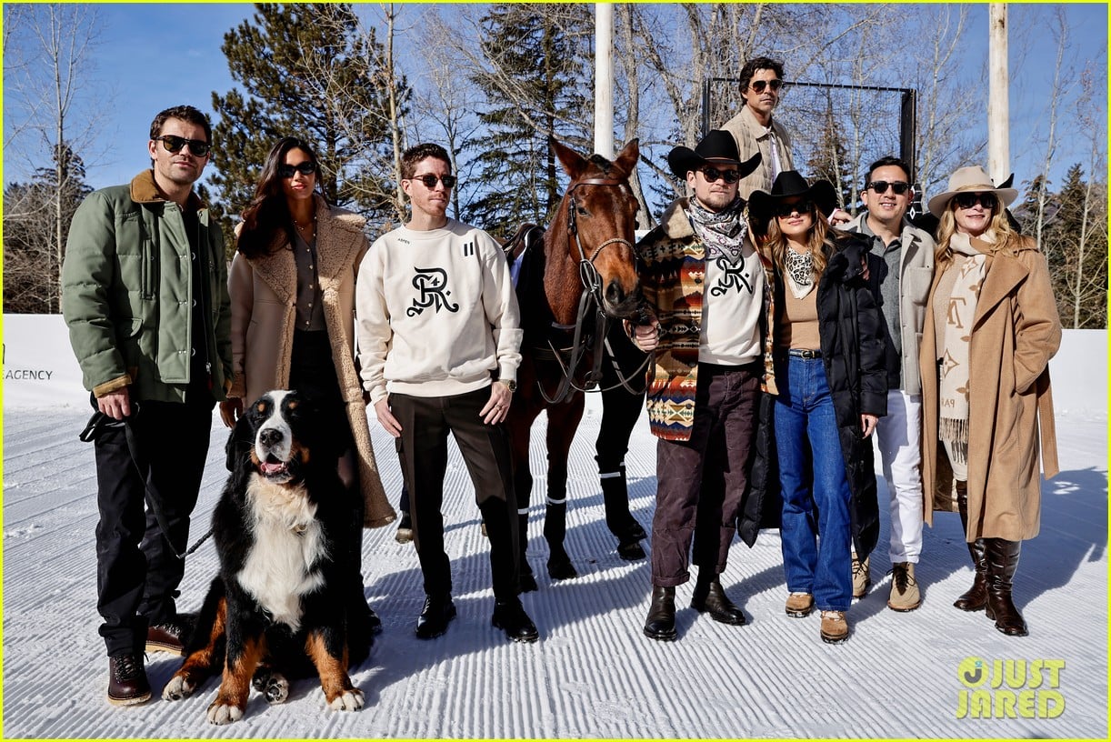 jeremy pope riley keough billie lourd attend polo match in aspen 025109526