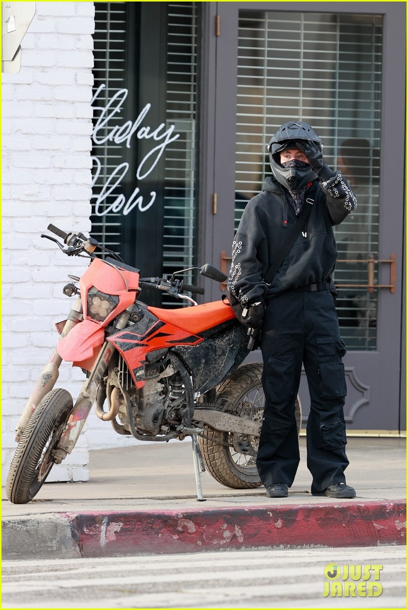 Barry Keoghan Returns to Set of 'Crime 101' Amid Sabrina Carpenter