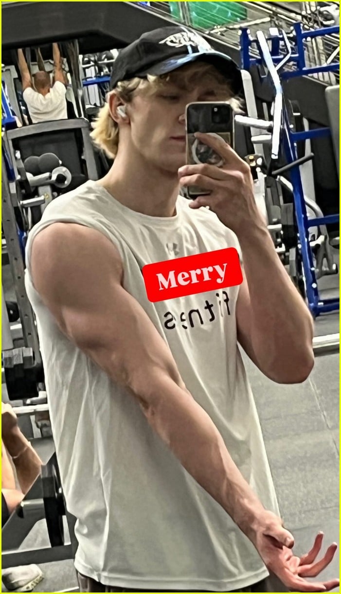 Broadway Star Brody Grant Bares - Brody Grant Bares Abs 01 