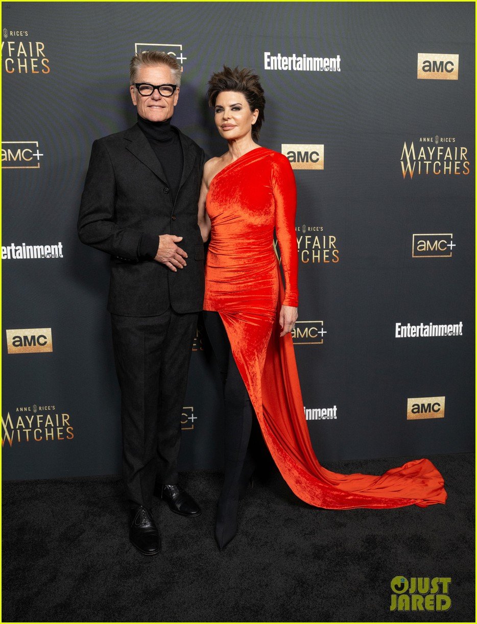Harry Hamlin & Lisa Rinna Make Very Rare Red Carpet Appearance with His