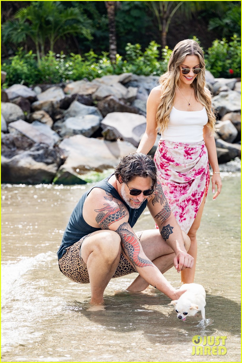 Joe Manganiello & Girlfriend Caitlin O'Connor Celebrate Christmas & His  Birthday at Sandals Saint Vincent and the Grenadines!: Photo 5111061 |  Caitlin O'Connor, Joe Manganiello Photos | Just Jared: Entertainment News