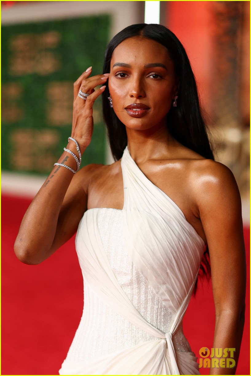 Cynthia Erivo, Will Smith, Emily Blunt, \u0026 More A-Listers Travel to Saudi  Arabia for Red Sea Film Festival: Photo 5103964 | Arwa Gouda, Catherine  Zeta Jones, Cynthia Erivo, Daniel Dae Kim, Emily, image size:817x1222