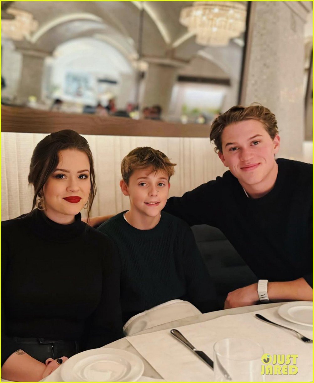 Reese Witherspoon's Three Kids Are All Grown Up in Christmas 2024