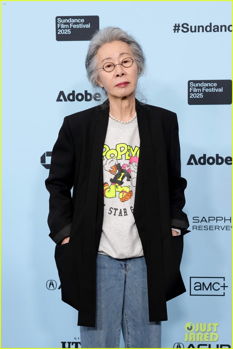 bowen yang kelly marie tran wedding banquet premiere 045118566