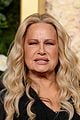 jennifer coolidge golden globes red carpet 02