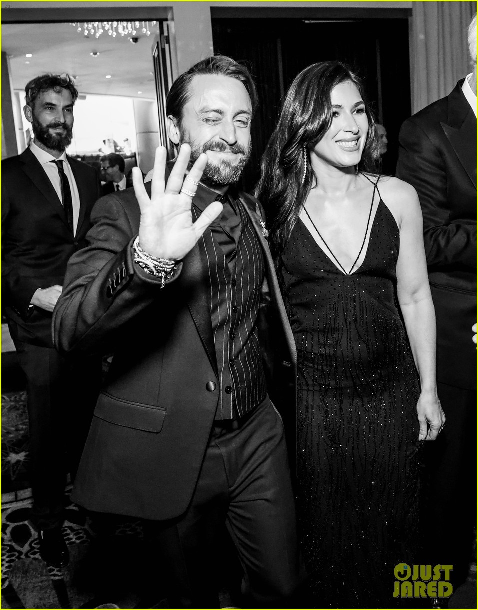 Kieran Culkin Accepts Golden Globe 2025 After Taking a Shot with Mario