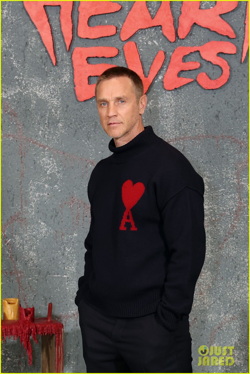 heart eyes photo call 045116973