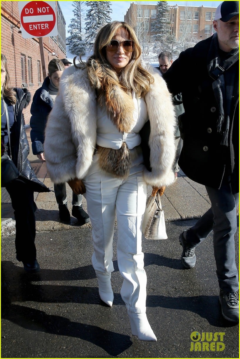 Jennifer Lopez Wears Spider Web Dress to 'Kiss of the Spider Woman