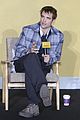 robert pattinson gushes over director bong joon ho at mickey 17 press conference 05