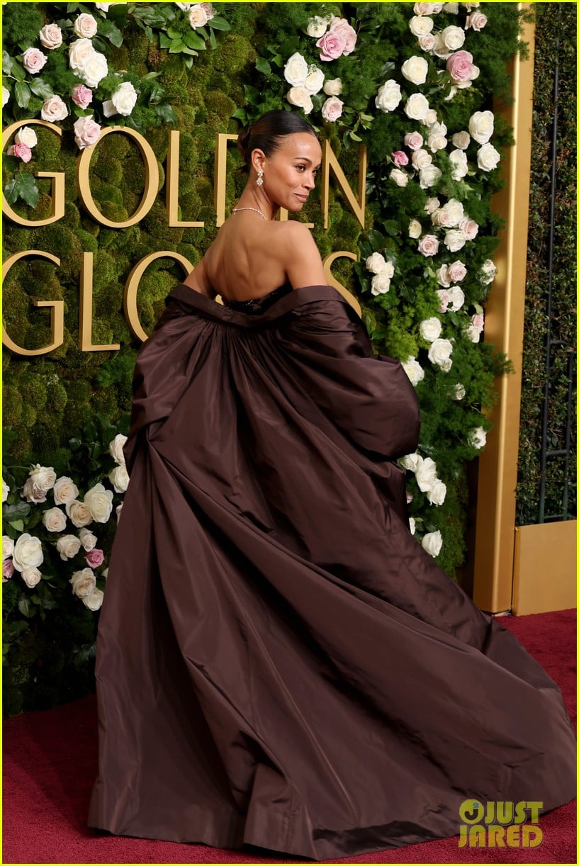 Zoe Saldana Wins 1st Golden Globe & Praises Competitors in Acceptance