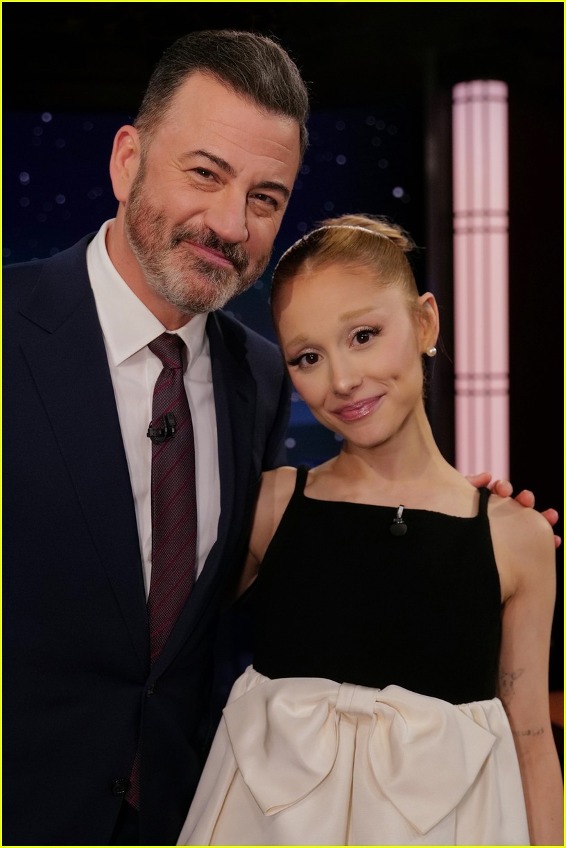 Ariana Grande Sings Impromptu Song About Being Short on 'Jimmy Kimmel