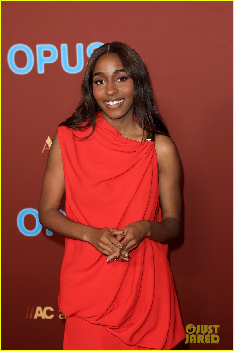 ayo edebiri opus premiere in la 025128033