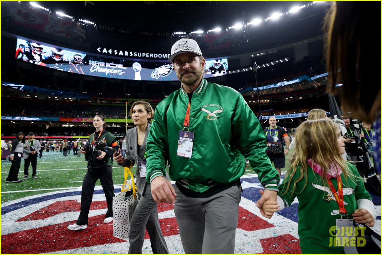 Bradley Cooper Brings Daughter Lea Onto Field After Philadelphia Eagles