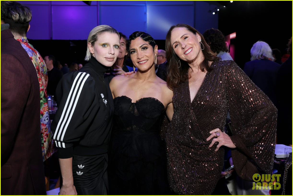 Look Inside the Independent Spirit Awards 2025 with Photos Taken When(01)