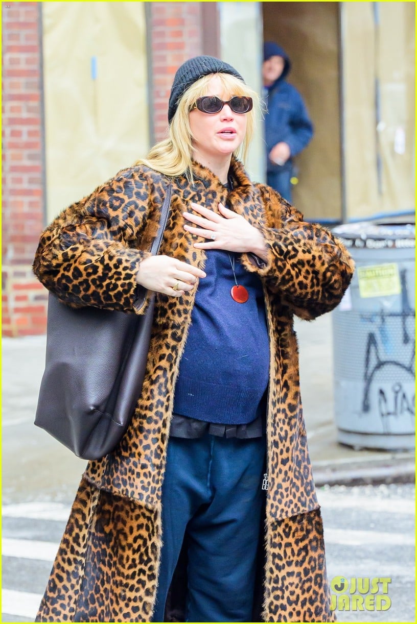Pregnant Jennifer Lawrence Covers Her Baby Bump in Bold Leopard Print