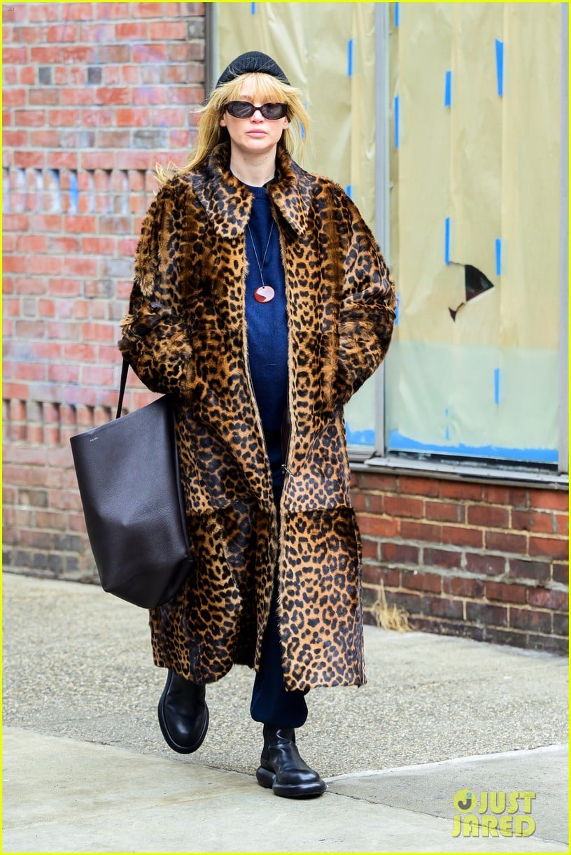 Pregnant Jennifer Lawrence Covers Her Baby Bump in Bold Leopard Print