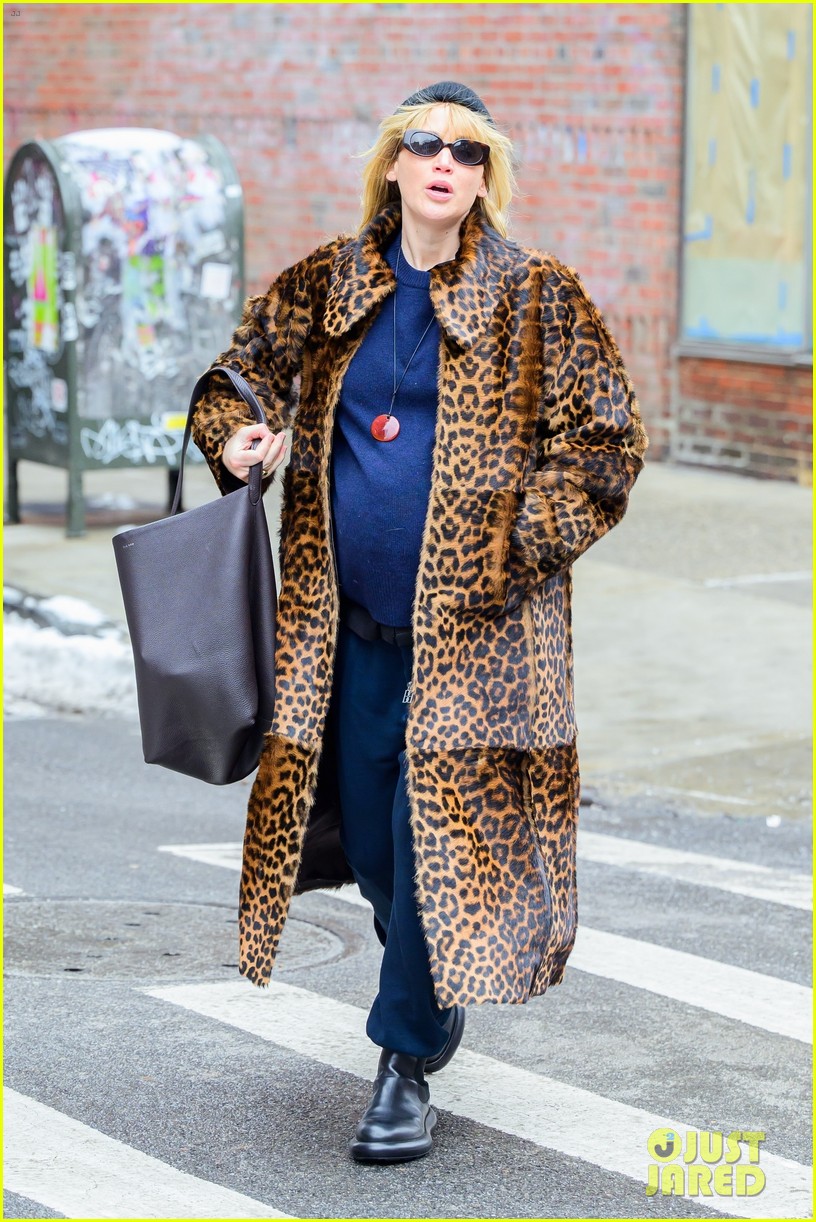 Pregnant Jennifer Lawrence Covers Her Baby Bump in Bold Leopard Print