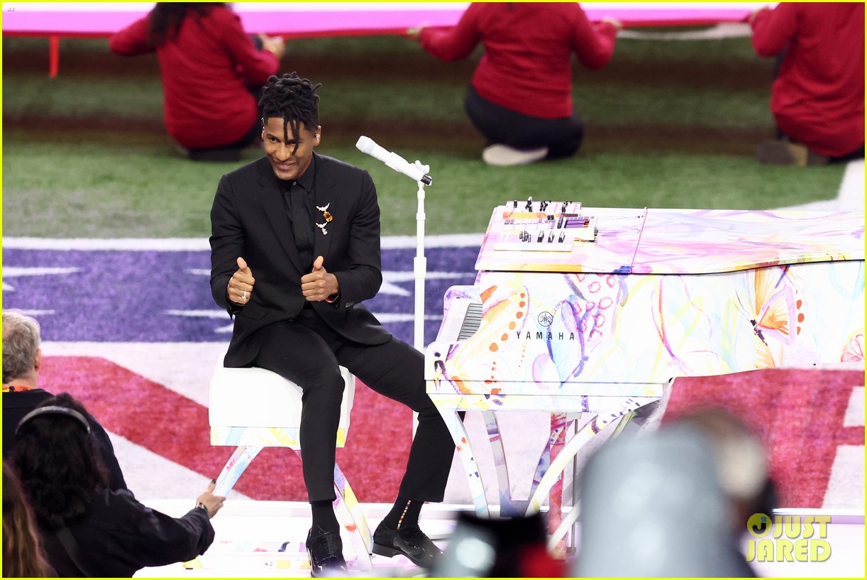 jon-batiste-gives-rousing-rendition-of-national-anthem-at-super-bowl