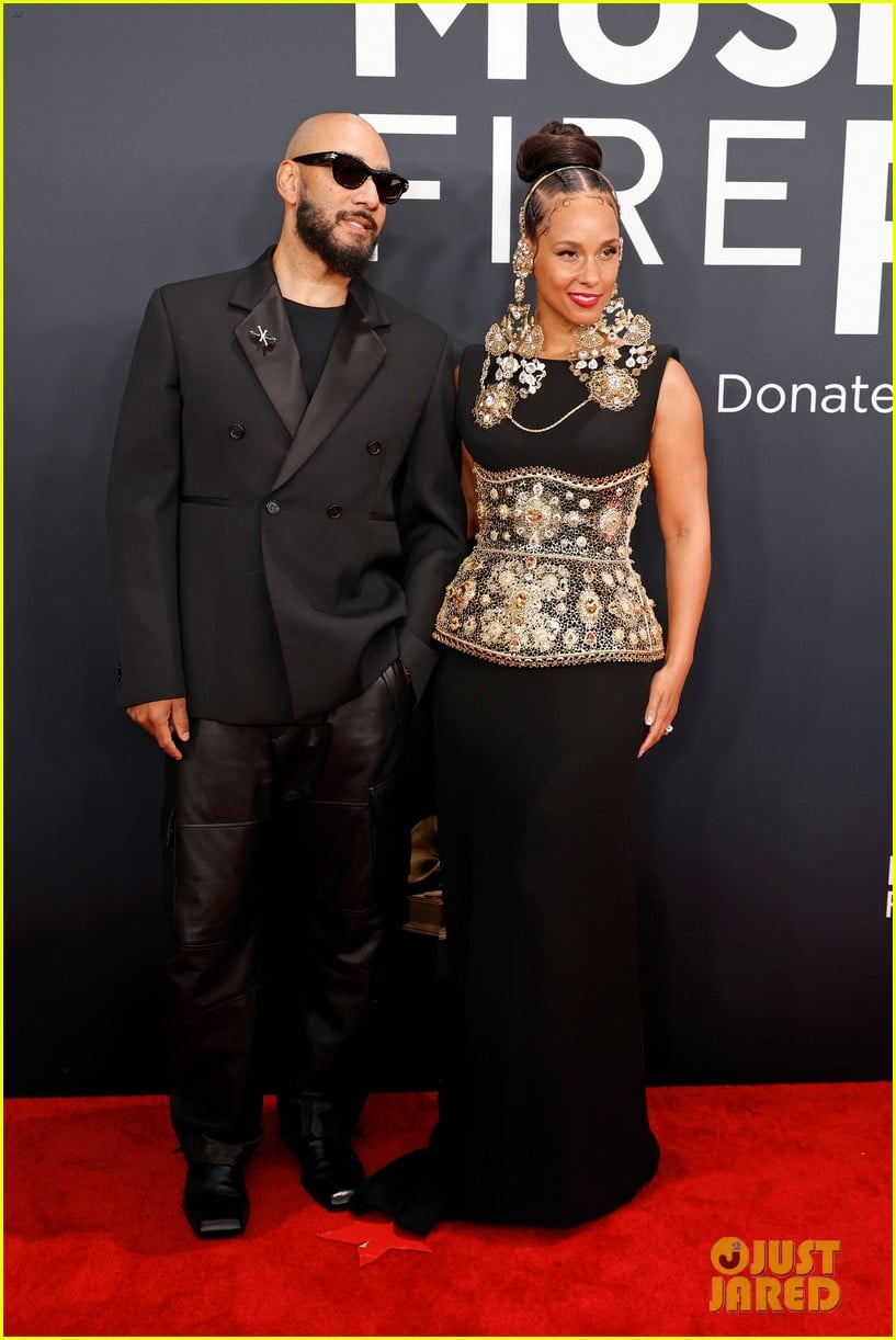 Alicia Keys 2025来日公演 キャップ タオル CD特典ポストカード Alicia Keys Gets Support from Husband Swizz Beatz at Grammys 2025