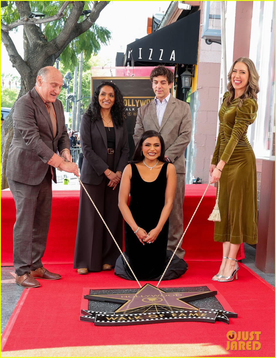 Mindy Kaling Gets Support From Close Friend & 'The Office' Costar at