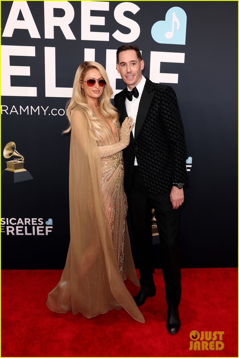 Paris Hilton Reveals She's In the Studio Writing Her Third Album at ...