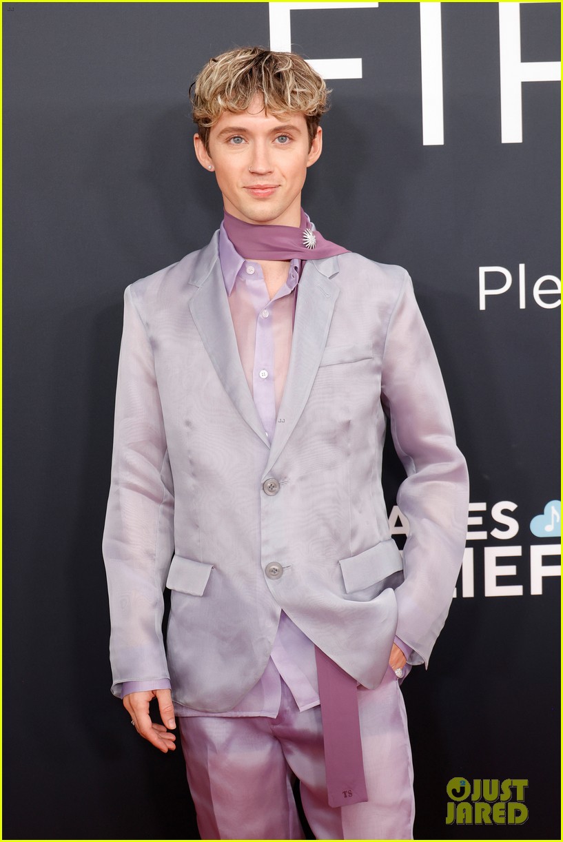 Troye Sivan Reacts to Losing to Charli XCX at Grammys 2025 'I'm So