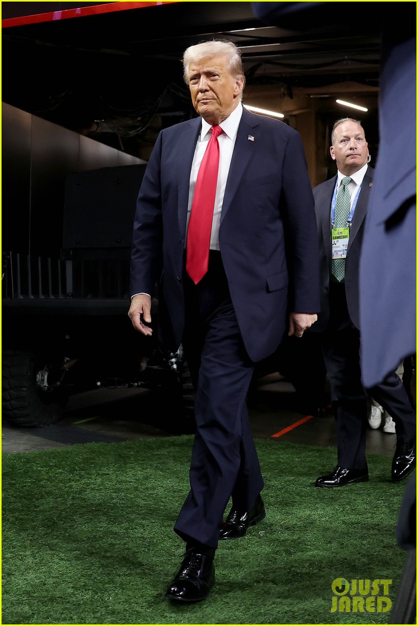 Trump becomes first sitting president to attend regular season NFL game in nearly 50 years