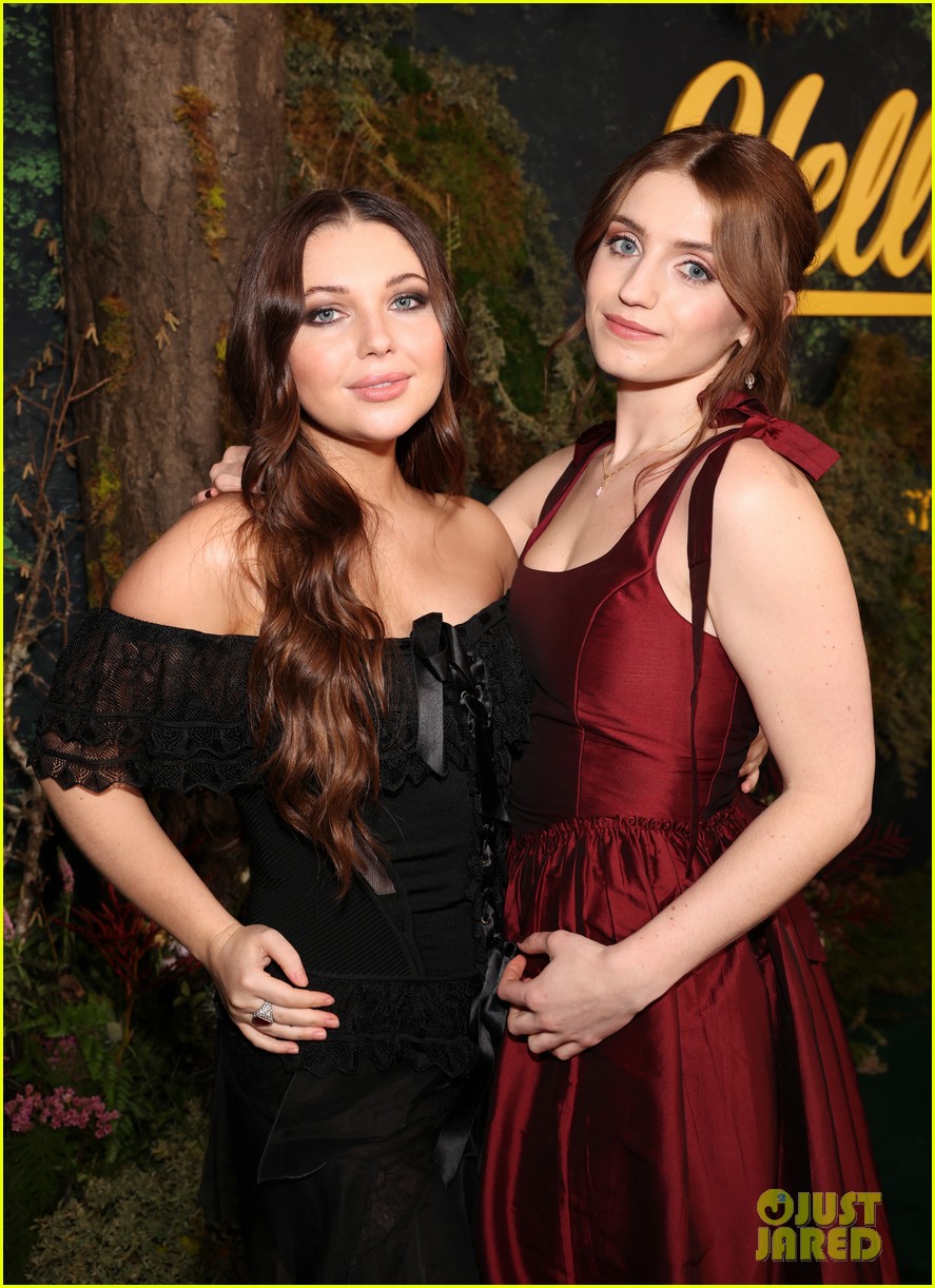 Melanie Lynskey, Christina Ricci, Elijah Wood, & More Attend ...