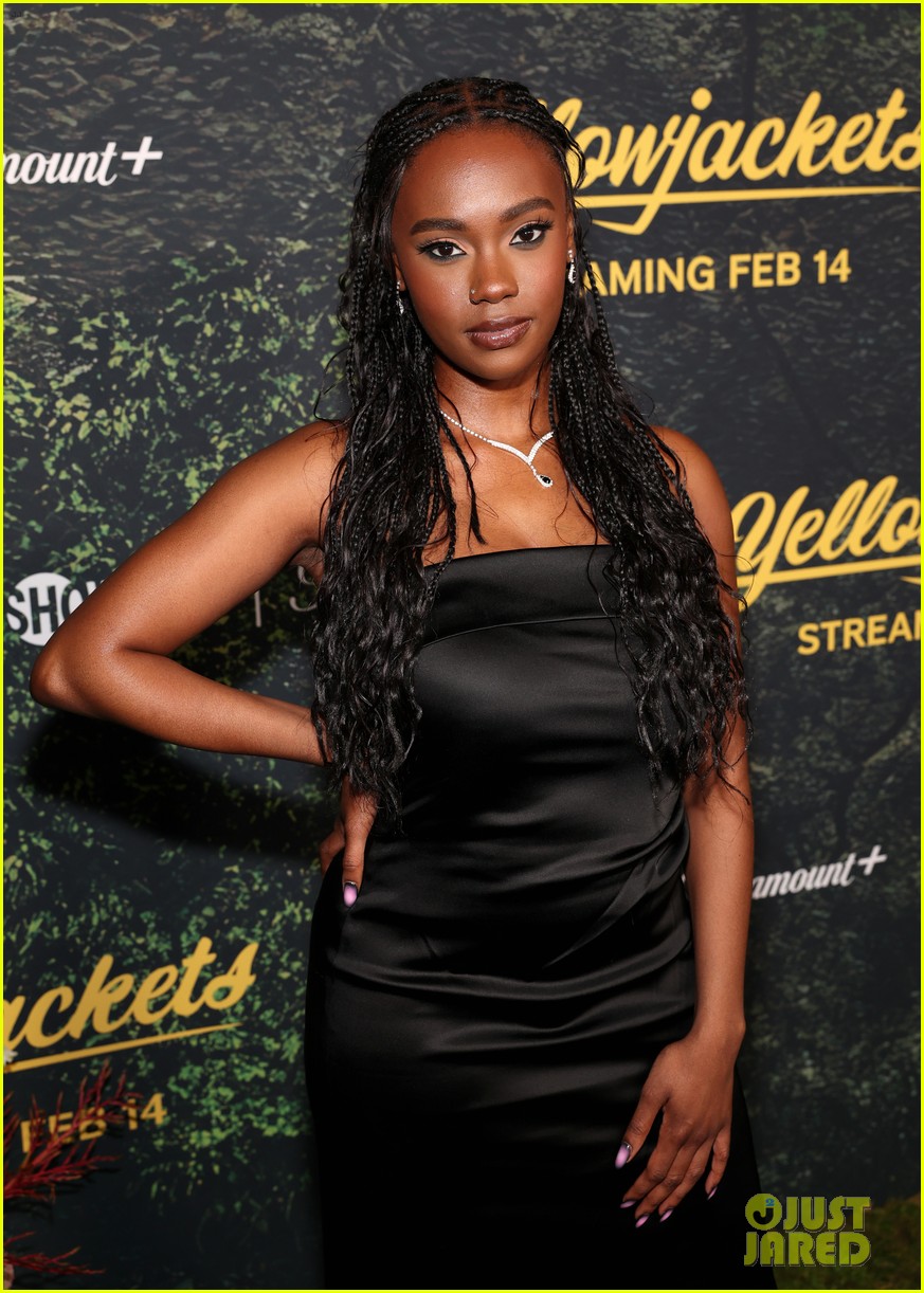 Melanie Lynskey, Christina Ricci, Elijah Wood, & More Attend ...