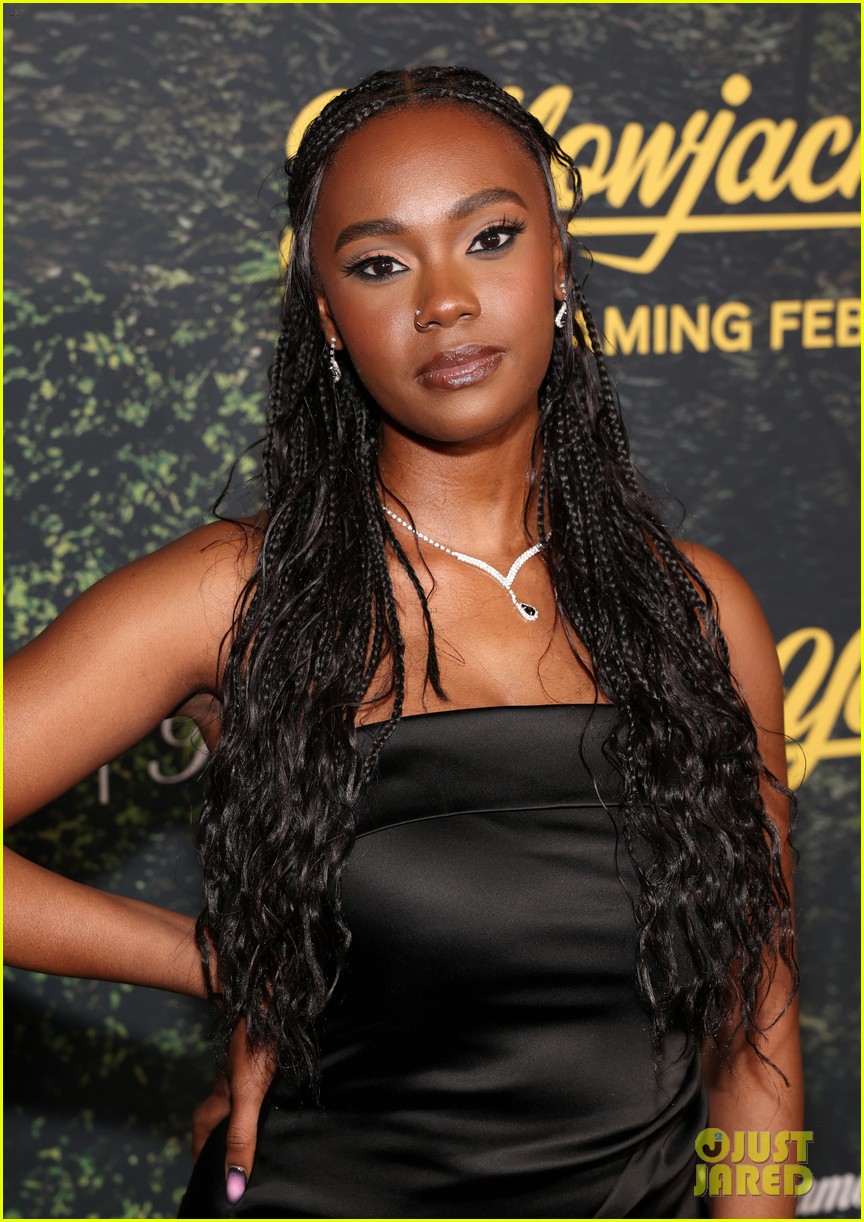 Melanie Lynskey, Christina Ricci, Elijah Wood, & More Attend ...