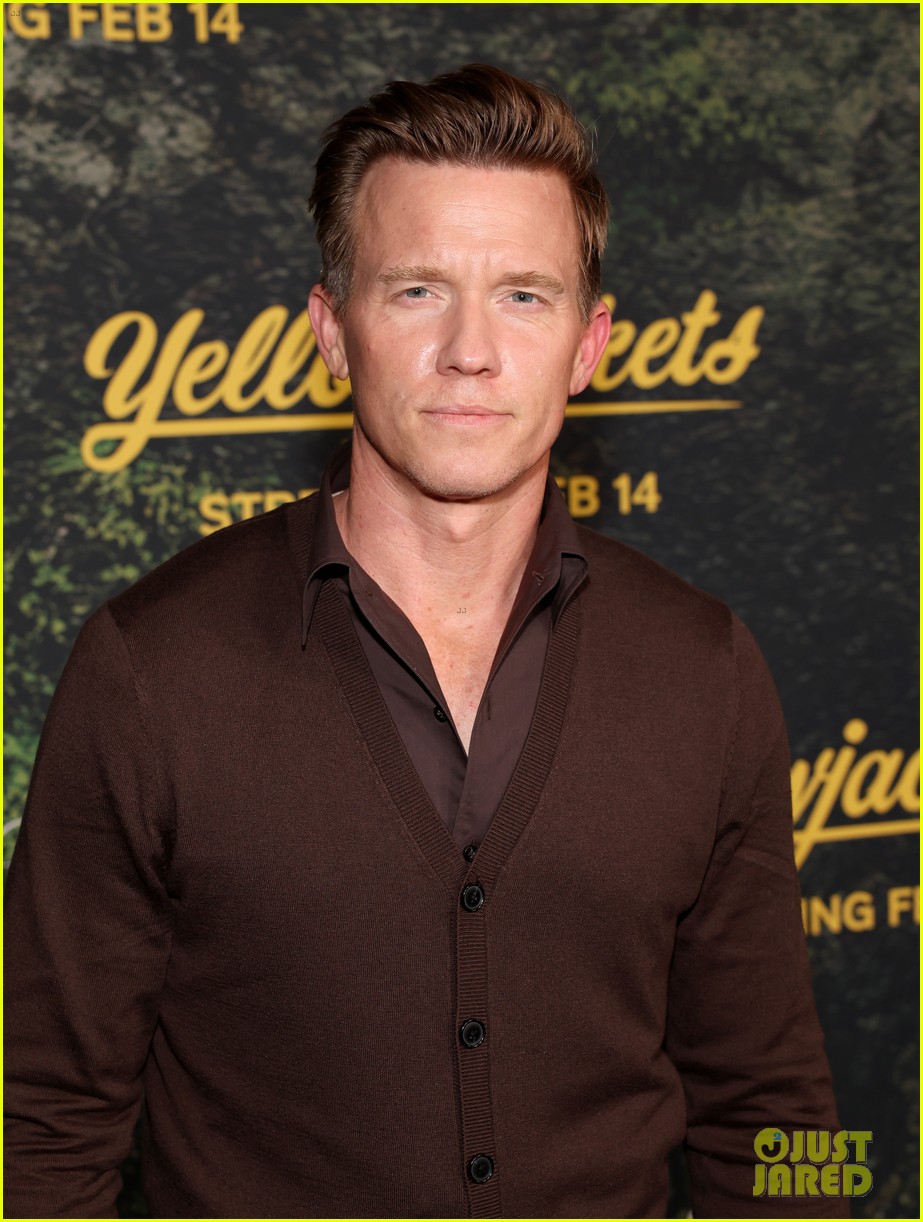 Melanie Lynskey, Christina Ricci, Elijah Wood, & More Attend ...